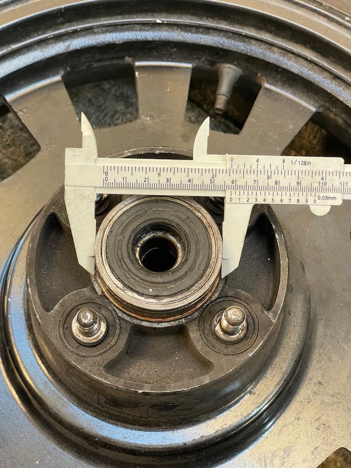 keeway superlight 200 rear hub dimension